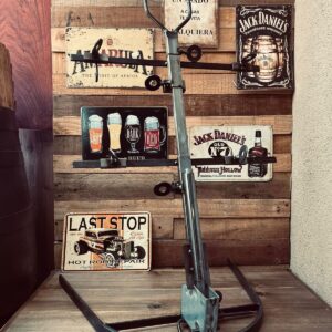 Estaca de ganchos regulable