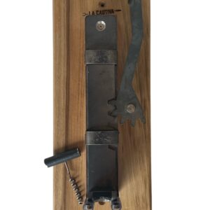 Sacacorchos de pared