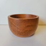 Bowl pequeño de algarrobo