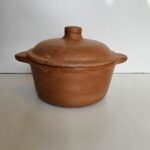 Cacerola de barro mediana
