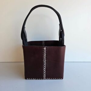 Matera cuero borravino