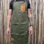 Delantal bolsillo de cuero verde